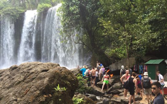 images/blog-image/tour-package/phnom_kulen_waterfall.JPG